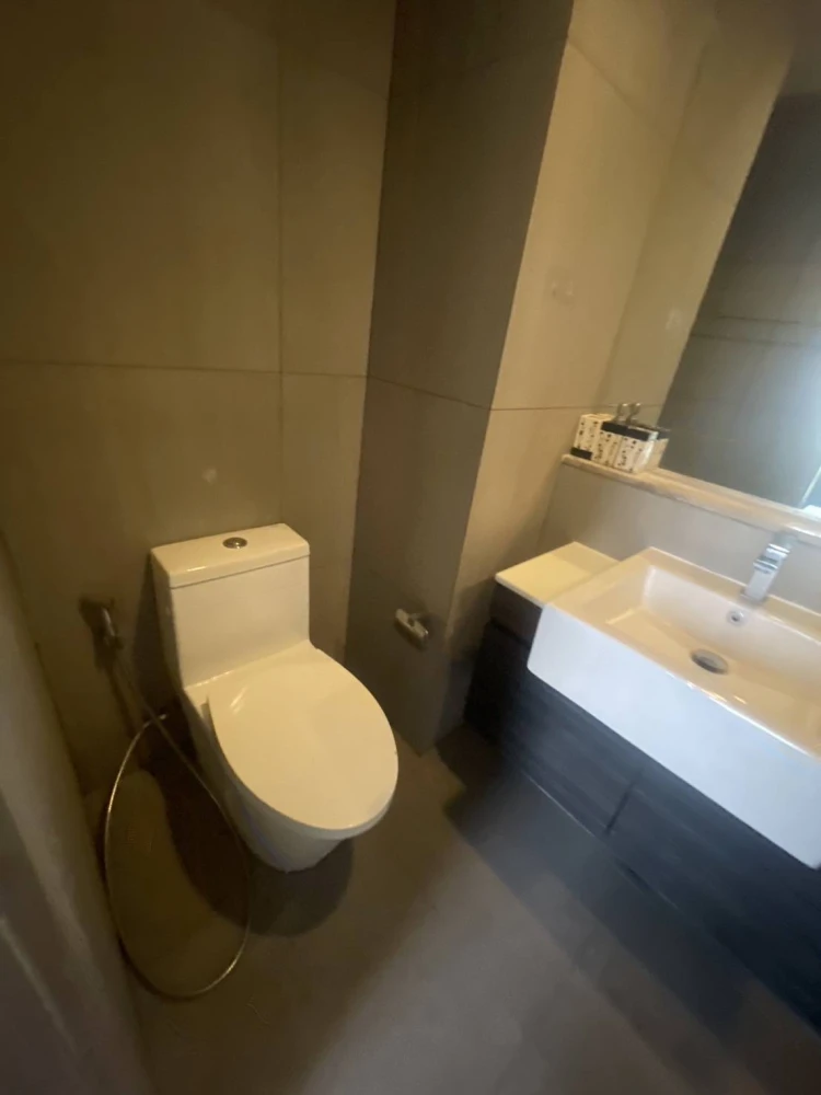 ให้เช่าคอนโด The Politan Rive ห้องน่าอยู่ ชั้น 36 วิวดี มาพร้อมสิ่งอำนวยความสะดวกครบ รีบจองเลย