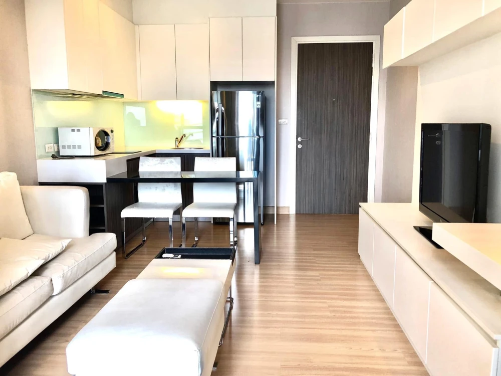ให้เช่าคอนโด Urbano Absolute สาทร-ตากสิน เห็นวิวแม่น้ำเจ้าพระยา+iconsiam ราคาดี มาจองเลย
