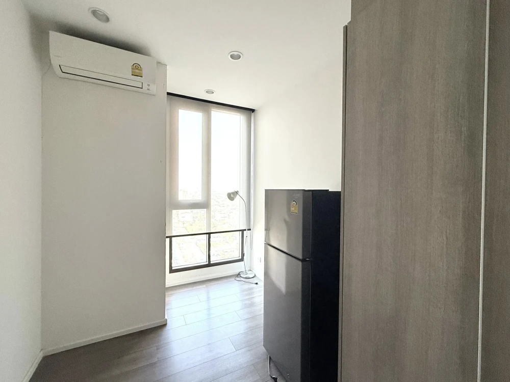 ให้เช่าคอนโด Whizdom Essence Sukhumvit ห้องมุม ชั้น21 ได้วิสูง สิ่งอำนวยความสะดวกครบ พร้อมเข้าอยู่