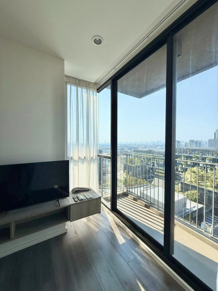 ให้เช่าคอนโด Whizdom Essence Sukhumvit ห้องมุม ชั้น21 ได้วิสูง สิ่งอำนวยความสะดวกครบ พร้อมเข้าอยู่