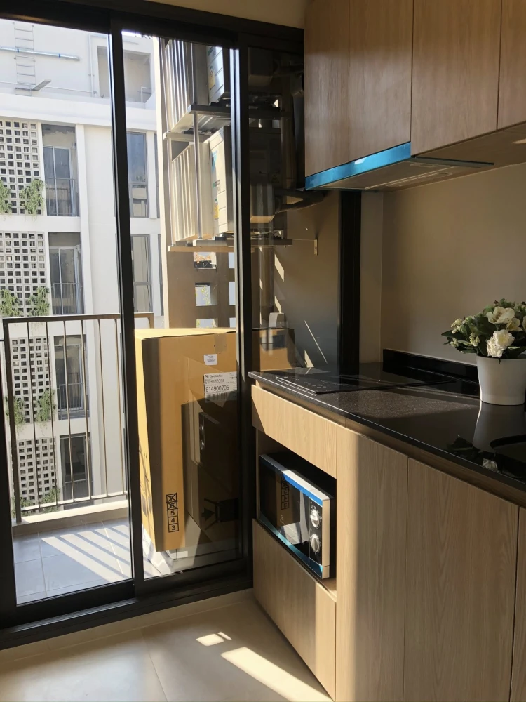 ให้เช่าด่วนๆคอนโด Chambers On-nut Station ห้องกั้นแยกชัดเจน เฟอร์ เครื่องใชข้ไฟฟ้าครบ มาจองเลย อย่าพลาด