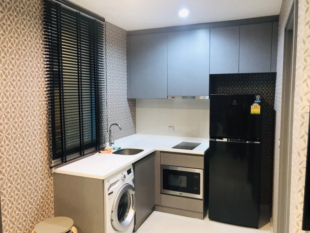 ให้เช่าด่วน!! คอนโด ริธึ่ม รางน้ำ ราคาถูกมาก ห้องสวยเวอร์ หิ้วกระเป๋าเข้าอยู่ได้เลย ห้ามพลาด!!