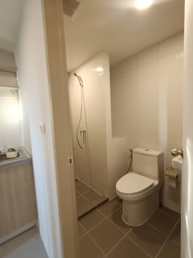 ให้เช่าด่วนๆ Flexi Suksawat ห้องพร้อมอยู่ กั้นแยกเป็นสัดส่วน เฟอร์ เครื่องใช้ไฟฟ้าครบครัน มาจองเลย อย่าพลาด