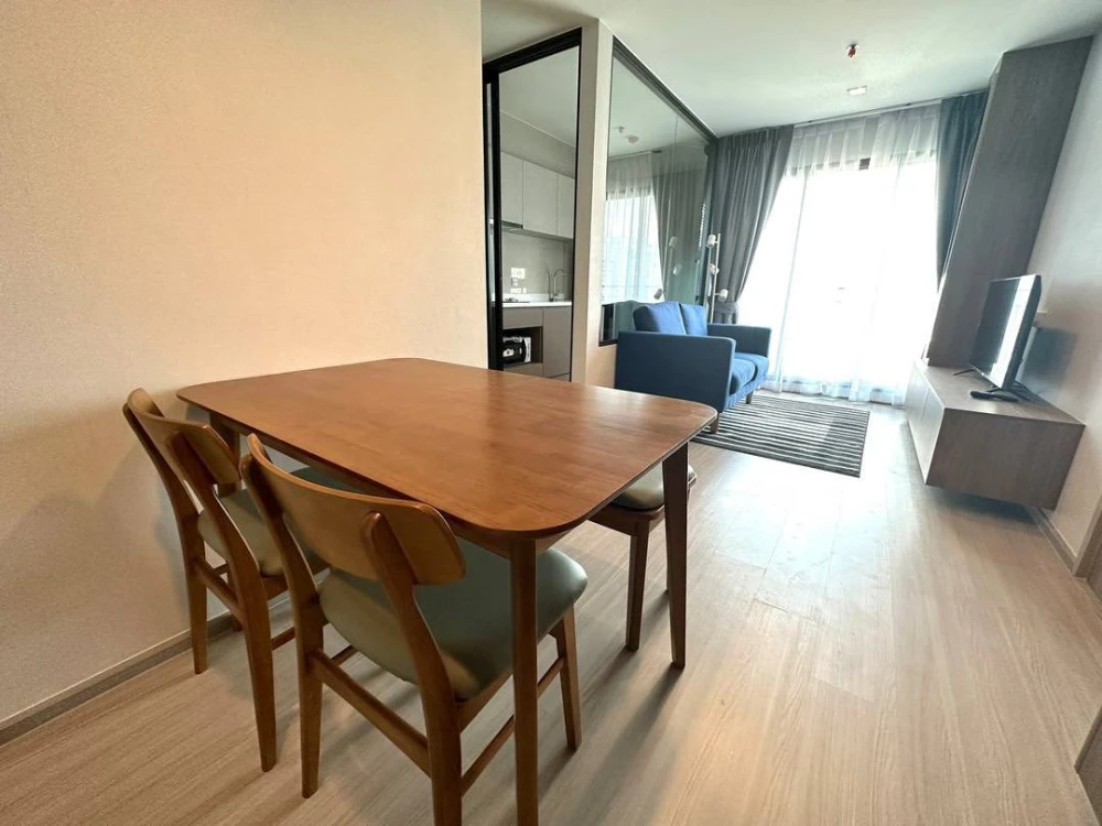 ให้เช่าด่วนๆ Life Sathorn-Sierra ห้องพร้อมอยู่ พื้นที่ใช้สอยจุใจ สะดวกครบจบที่เดียว จองเลยจ้า อย่าพลาด