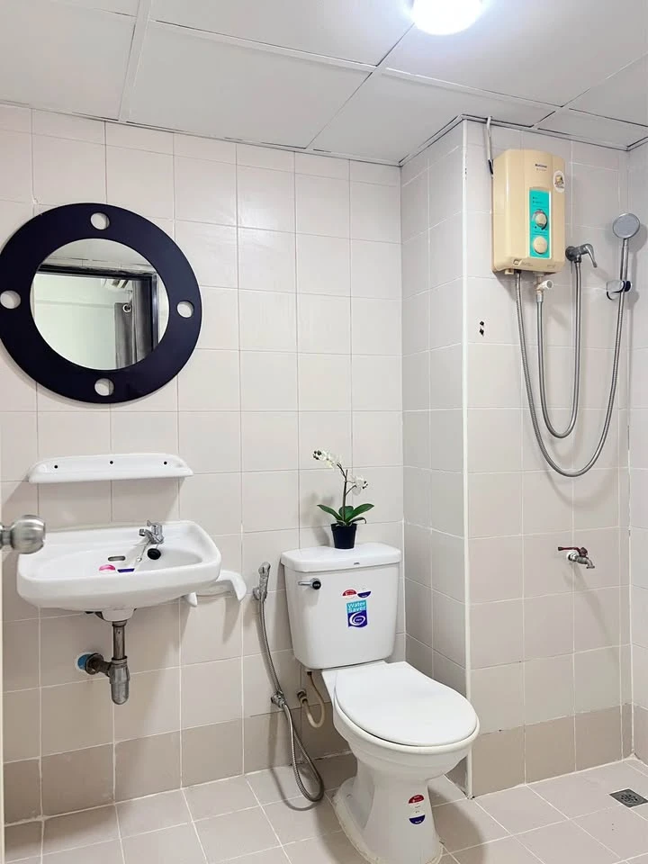 ให้เช่าด่วนๆ Ratchada City Condo ห้องพร้อมอยู่ ครบจบที่เดียว ลากกระเป๋าเข้าอยู่ได้เลย คุณต้องจอง