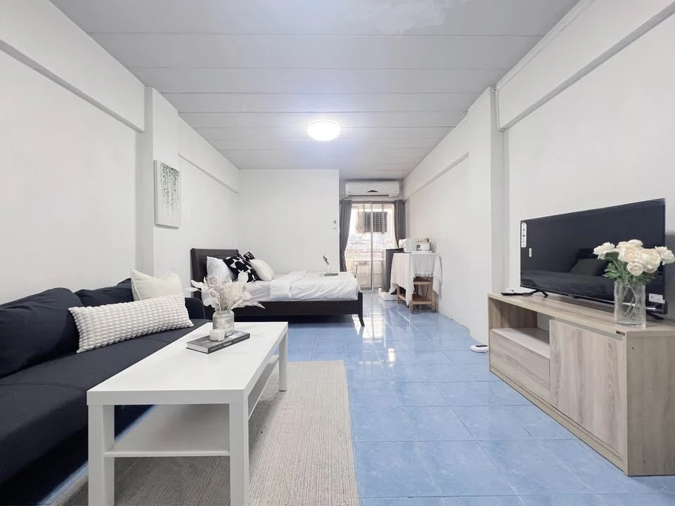 ให้เช่าด่วนๆ Ratchada City Condo ห้องพร้อมอยู่ ครบจบที่เดียว ลากกระเป๋าเข้าอยู่ได้เลย คุณต้องจอง