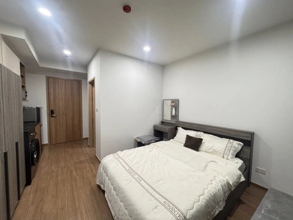 ให้เช่าด่วนๆ The Livin Phetkasem 37 ห้องน่าอยู่ เฟอร์ เครื่องใช้ไฟฟ้าครบ ราคาอย่างโดน ไม่จองแล้วจะเสียดาย