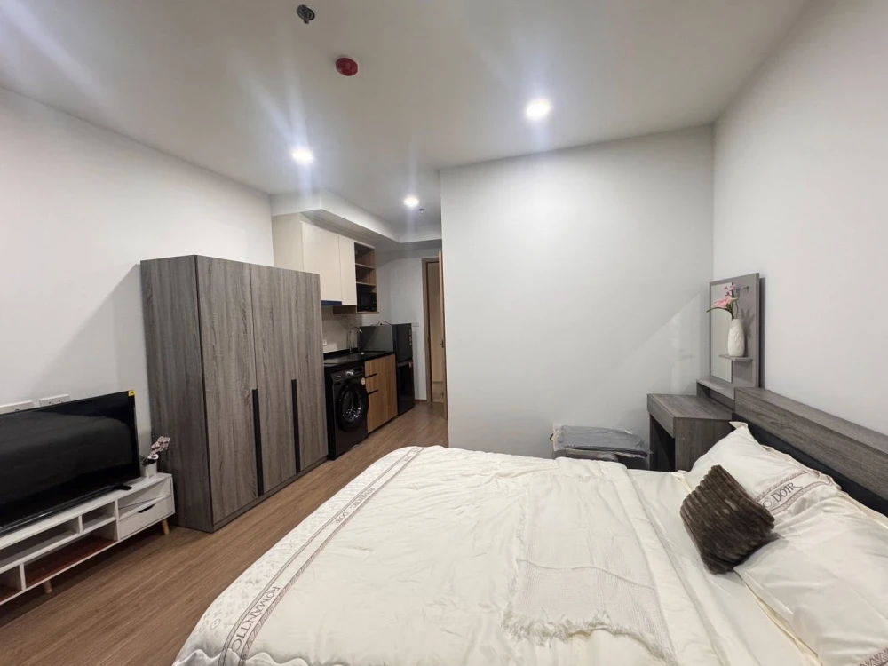 ให้เช่าด่วนๆ The Livin Phetkasem 37 ห้องน่าอยู่ เฟอร์ เครื่องใช้ไฟฟ้าครบ ราคาอย่างโดน ไม่จองแล้วจะเสียดาย