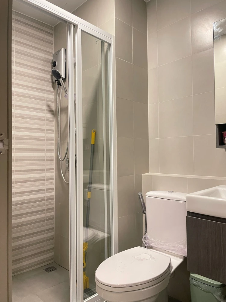 ให้เช่าห้อง Aspire Sukhumvit-Rama4 ห้อง Studio Style Minimal Muji วิวสระว่ายน้ำวิวเมือง บรรยากาศดีมาก จองเลย