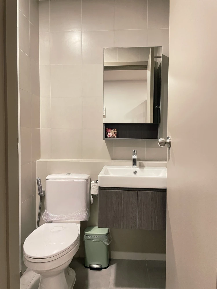 ให้เช่าห้อง Aspire Sukhumvit-Rama4 ห้อง Studio Style Minimal Muji วิวสระว่ายน้ำวิวเมือง บรรยากาศดีมาก จองเลย