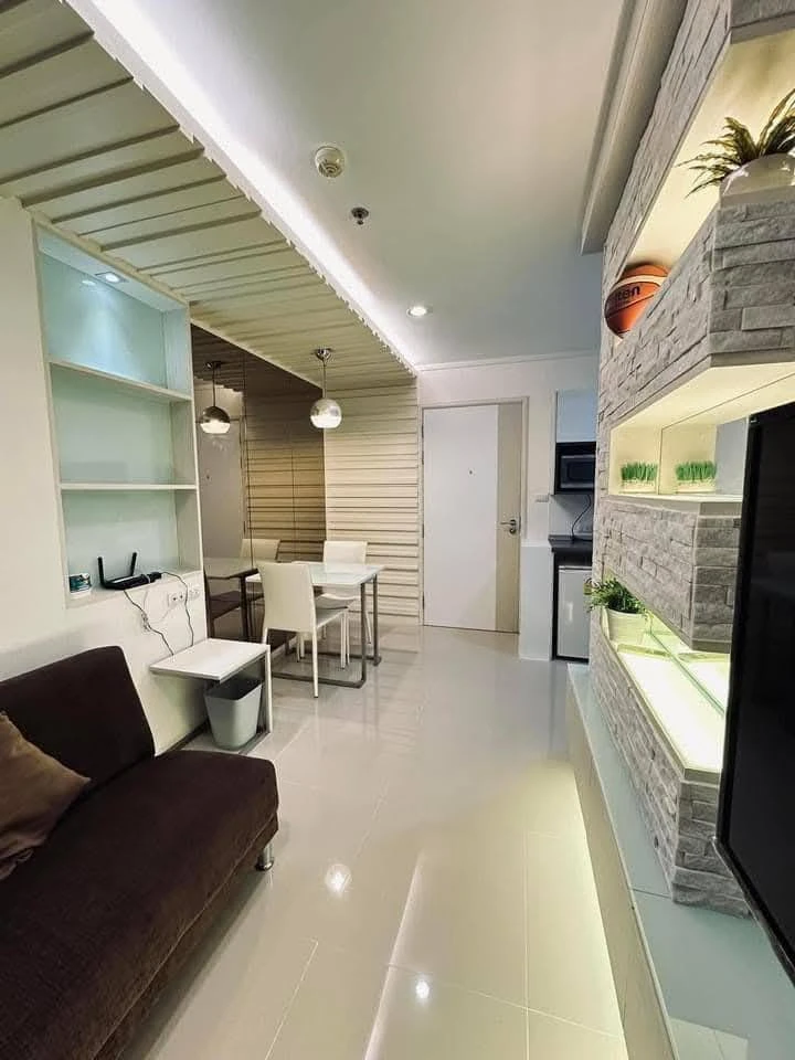 ให้เช่า คอนโดติดหาดจอมเทียนที่ Lumpini ParkBeach Jomtien ได้วิทะเลเริ่ดๆ พร้อมเฟอร์นิเจอร์บิวท์อินอย่างดี รีบจองเลย