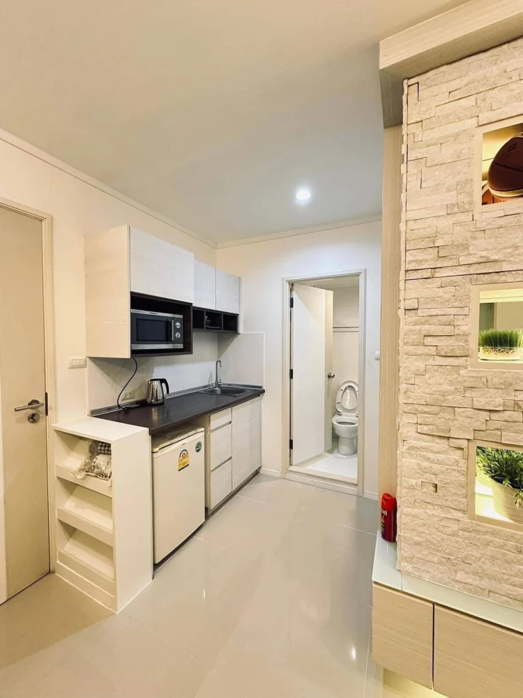 ให้เช่า คอนโดติดหาดจอมเทียนที่ Lumpini ParkBeach Jomtien ได้วิทะเลเริ่ดๆ พร้อมเฟอร์นิเจอร์บิวท์อินอย่างดี รีบจองเลย