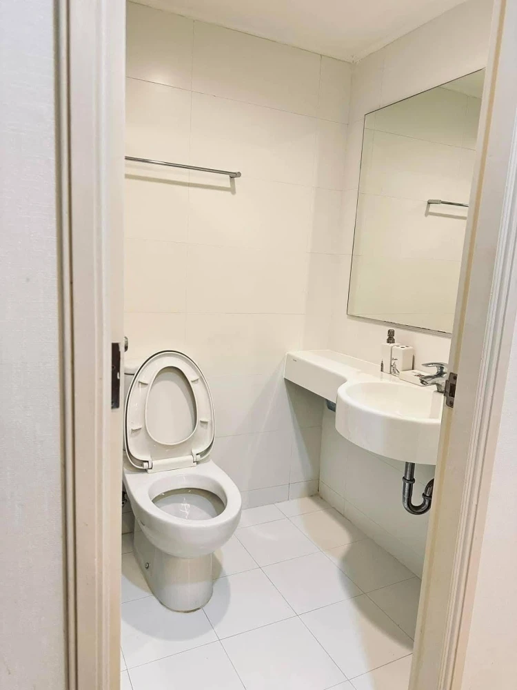 ให้เช่า คอนโดติดหาดจอมเทียนที่ Lumpini ParkBeach Jomtien ได้วิทะเลเริ่ดๆ พร้อมเฟอร์นิเจอร์บิวท์อินอย่างดี รีบจองเลย