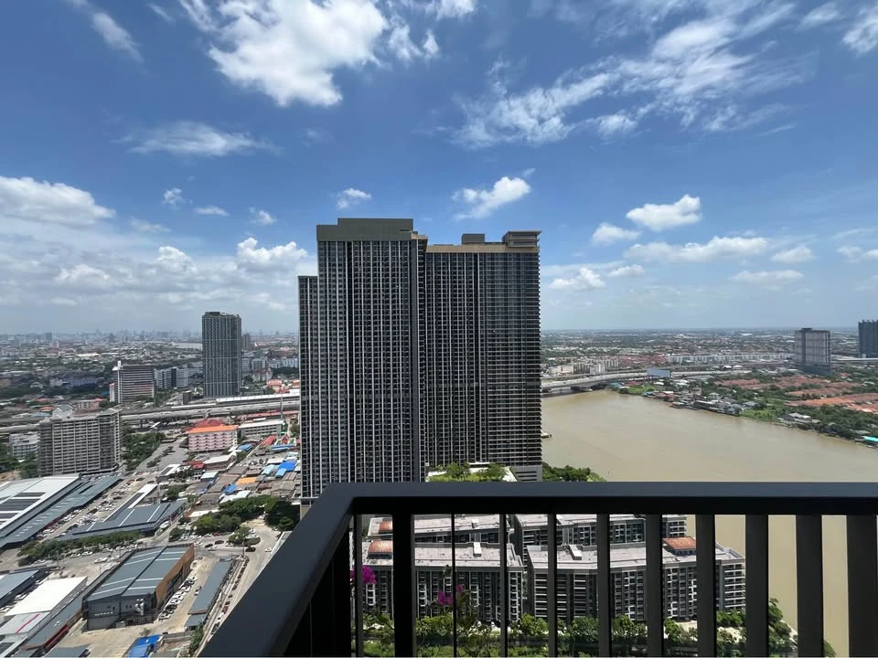 ให้เช่า คอนโดริมแม่น้ำ The Politan Aqua เป็นห้องมุมตึก ผนังห้องนอนไม่ติดกับห้องอื่น ได้ความสงบ เป็นส่วนตัว จองเลย