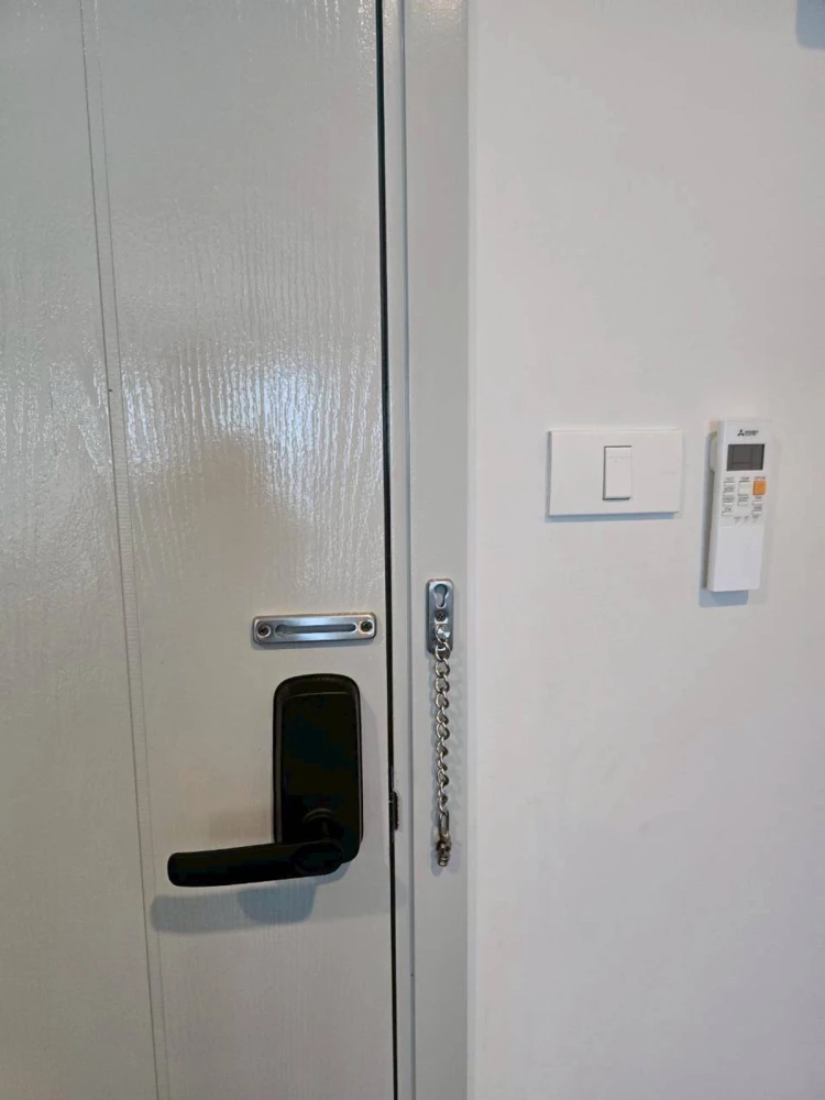 ให้เช่า คอนโดรีเจ้นท์โฮม วุฒากาศ วิวสวย ห้องมุม พร้อมอยู่ เฟอร์นิเจอร์ Built-in ทั้งห้อง มาจองเลย