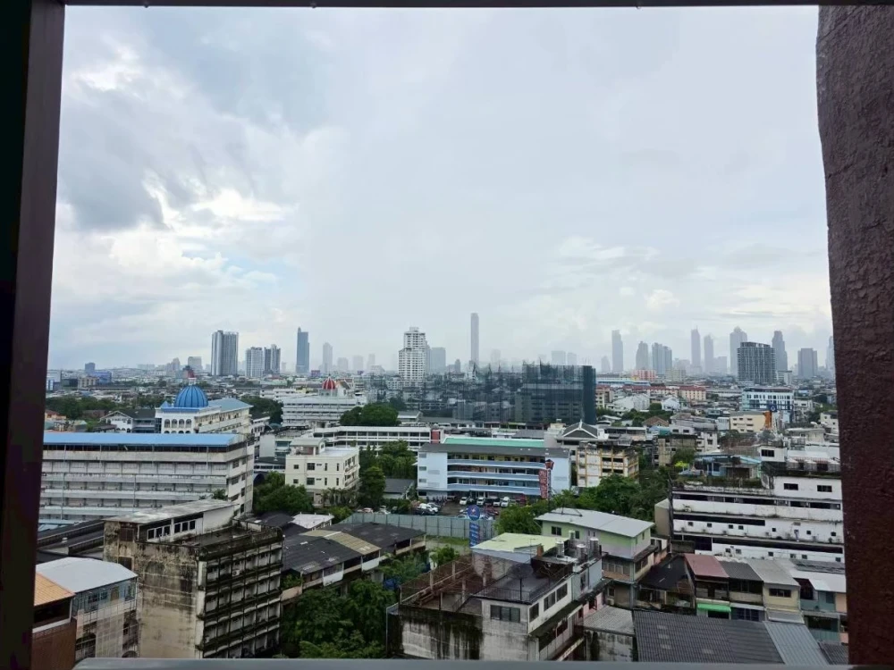 ให้เช่า คอนโดลุมพินี เพลส รัชดา-สาธุ ชั้น 12 ได้วิวสูง มาพร้อมสิ่งอำนวยความสะดวก ราคาจับต้องได้ จองเลย