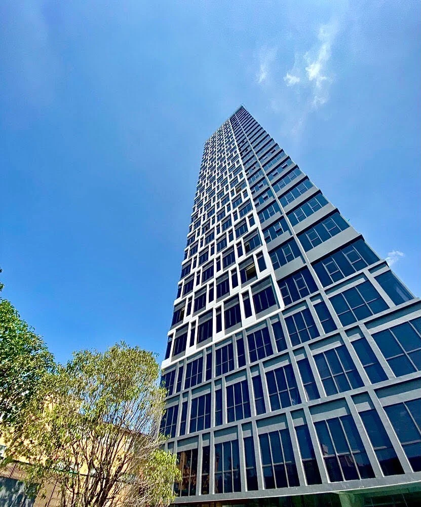 ให้เช่า คอนโดไซมิส 87 เป็นแบบ Duplex ขนาด 40 ตรม.  ใกล้ BTS อ่อนนุช เพียง 350 เมตร ตกแต่งพร้อมอยู่ พร้อมเครื่องใช้ไฟฟ้าครบครัน