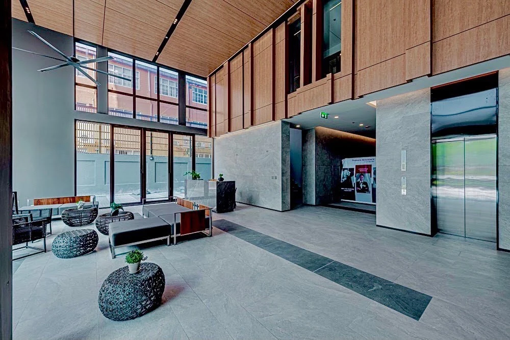 ให้เช่า คอนโดไซมิส 87 เป็นแบบ Duplex ขนาด 40 ตรม.  ใกล้ BTS อ่อนนุช เพียง 350 เมตร ตกแต่งพร้อมอยู่ พร้อมเครื่องใช้ไฟฟ้าครบครัน