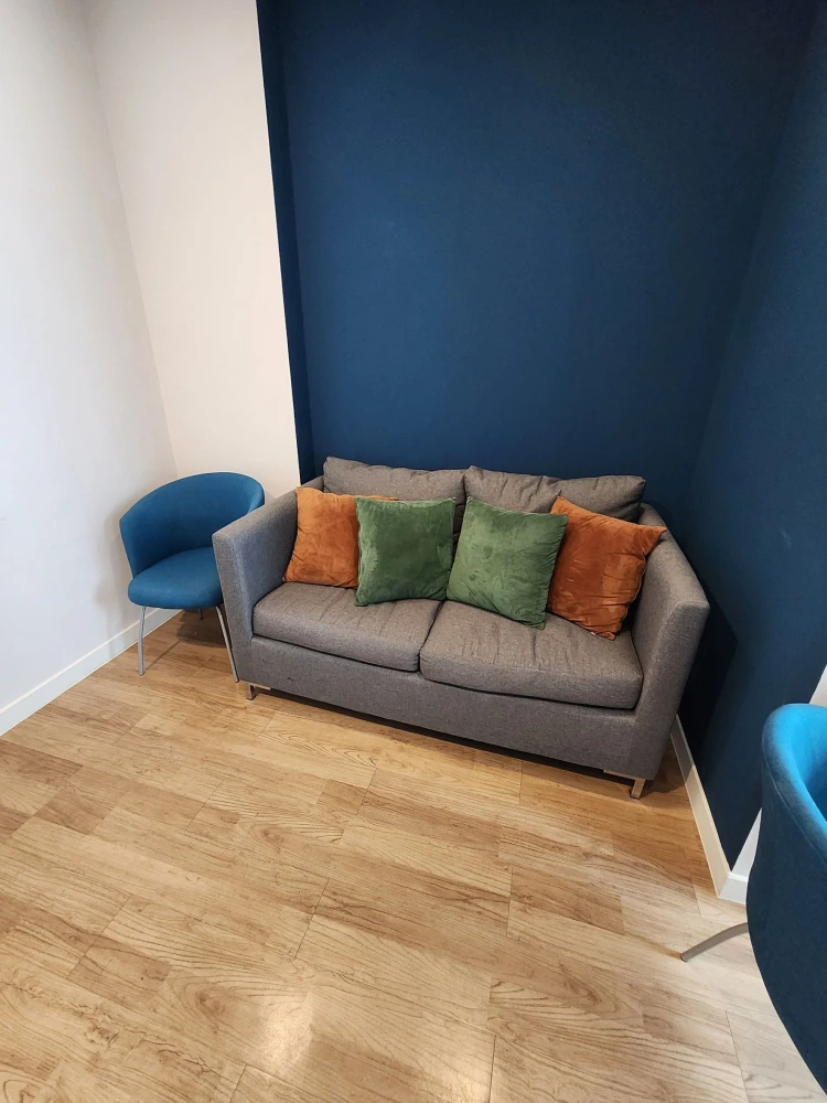 ให้เช่า คอนโด กรู๊ฟ รัชดา-พระราม 9 ห้องพร้อมอยู่ สิ่งอำนวยความสะดวกครบครัน มาแต่ตัวเข้าอยู่ได้เลย