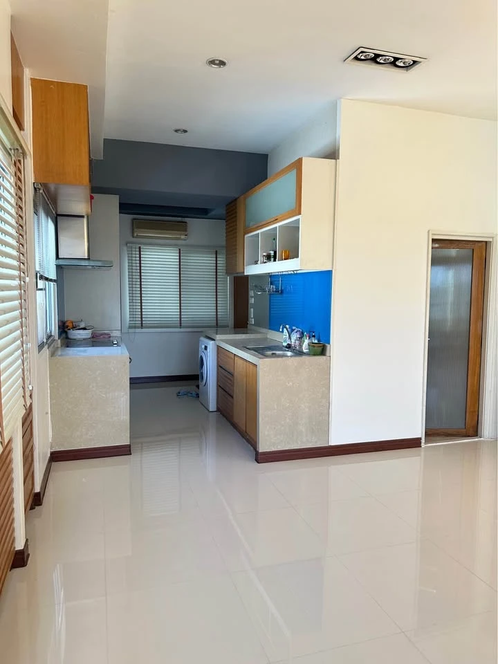 ให้เช่า คอนโด การ์เด้น คอร์ท ห้องมุมมีความเป็นส่วนตัว พื้นที่ใช้สอยเยอะ ไม่จองแล้วจะเสียดายทีหลัง