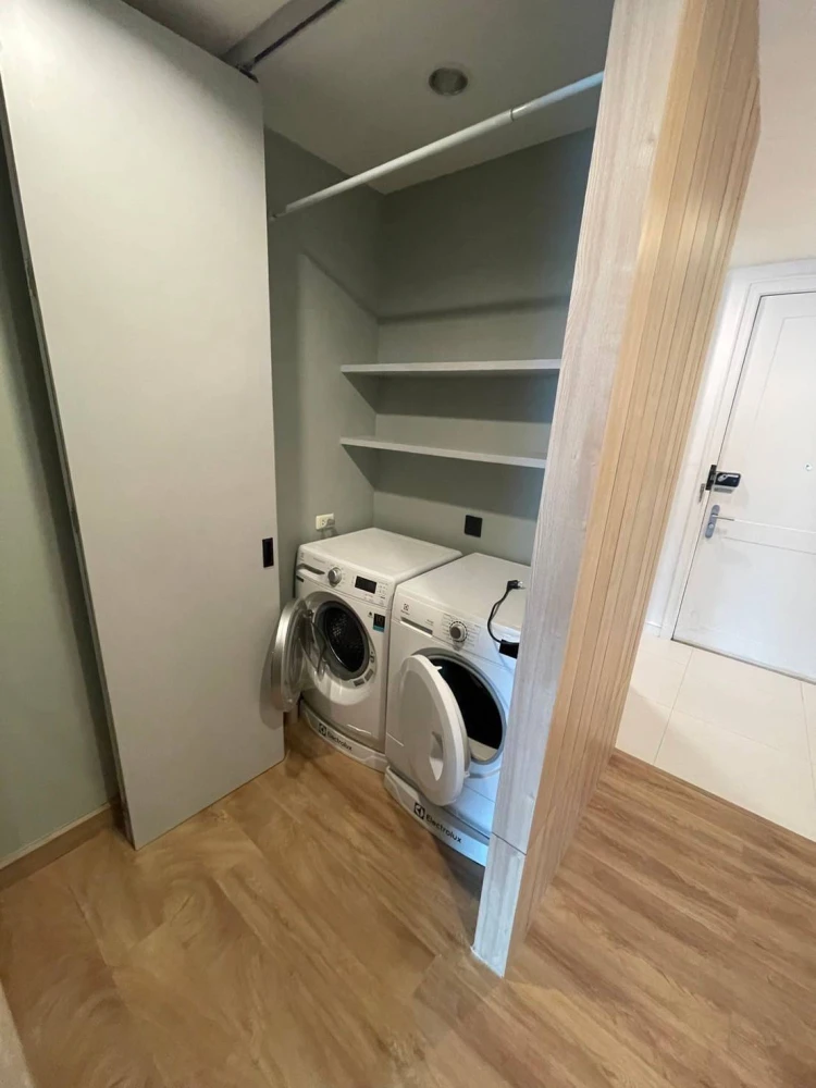 ให้เช่า!! คอนโด จามจุรี สแควร์ เรสซิเด้นส์ ชั้น 10 ห้องใหม่ ยังไม่เคยมีใครเข้าอยู่ ห้ามพลาด!!