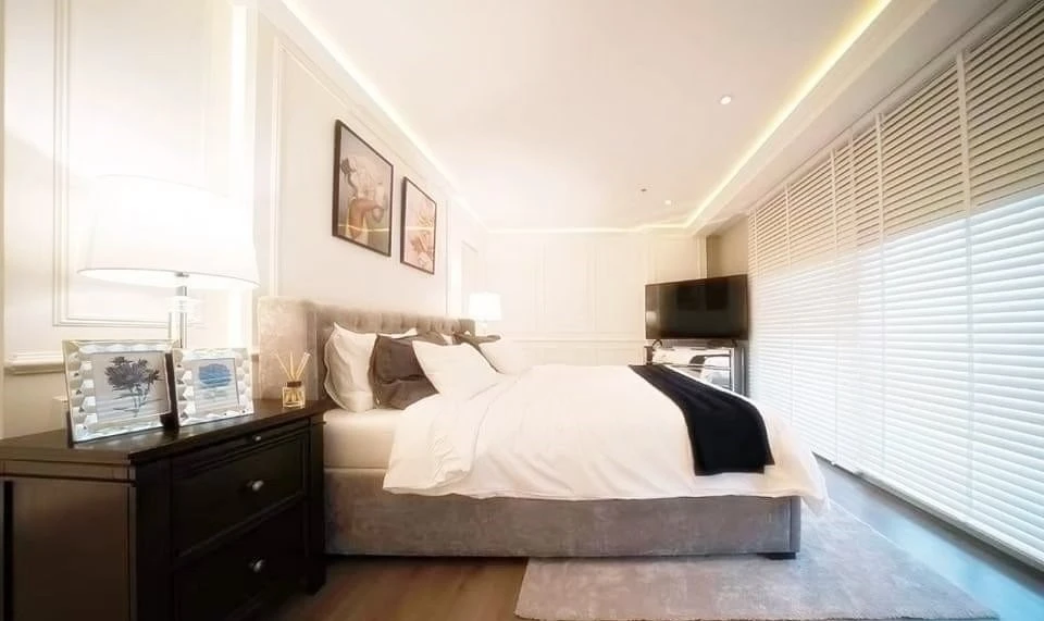 ให้เช่า!! คอนโด ซี เอกมัย Penthouses ชั้น 43 (Duplex) ห้องตกแต่งสวยมาก พร้อมเข้าอยู่ได้ทันที จองเลย!!