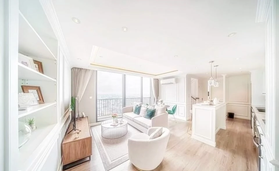 ให้เช่า!! คอนโด ซี เอกมัย Penthouses ชั้น 43 (Duplex) ห้องตกแต่งสวยมาก พร้อมเข้าอยู่ได้ทันที จองเลย!!