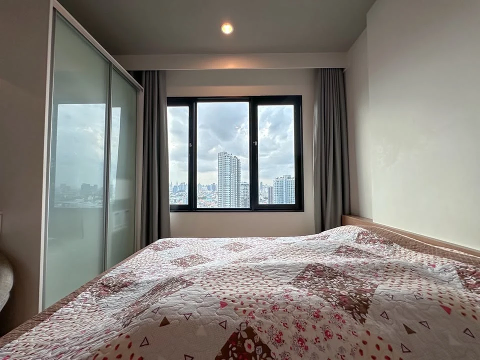 ให้เช่า คอนโด  บลอคส์ 77  ห้องกว้างพร้อมอยู่ เฟอร์พร้อม ชั้นสูง อยู่สบาย จองเลย