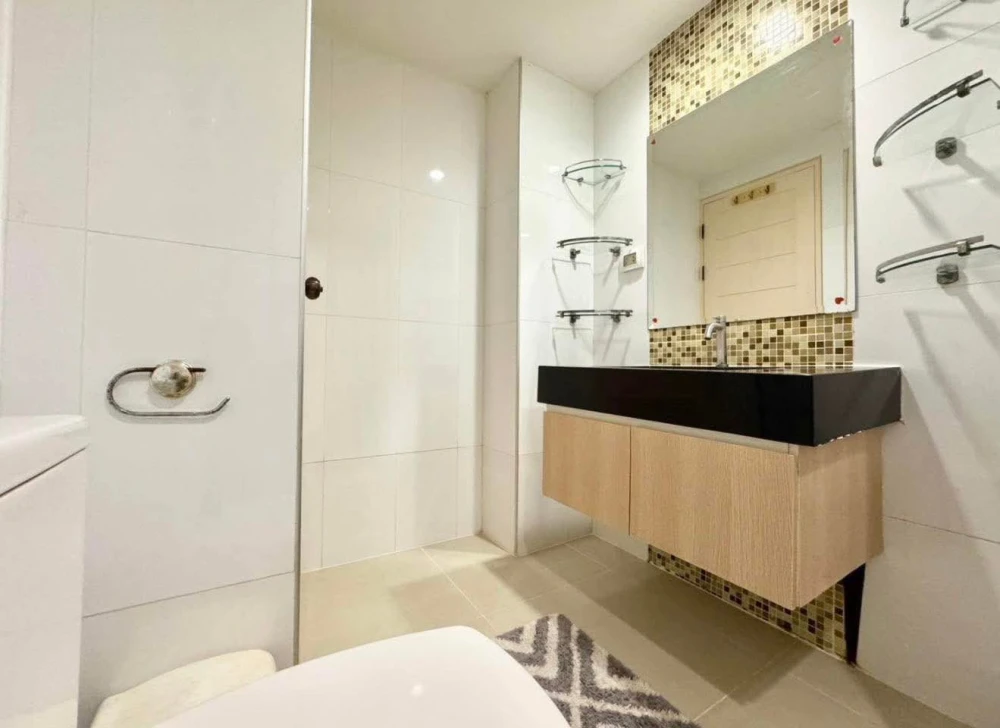 ให้เช่า  คอนโด พาราไดซ์พาร์ค จอมเทียน เรสซิเด้นซ์  ห้องพร้อมอยู่ เฟอร์พร้อม ห้องกว้างอยู่สบาย จองเลย