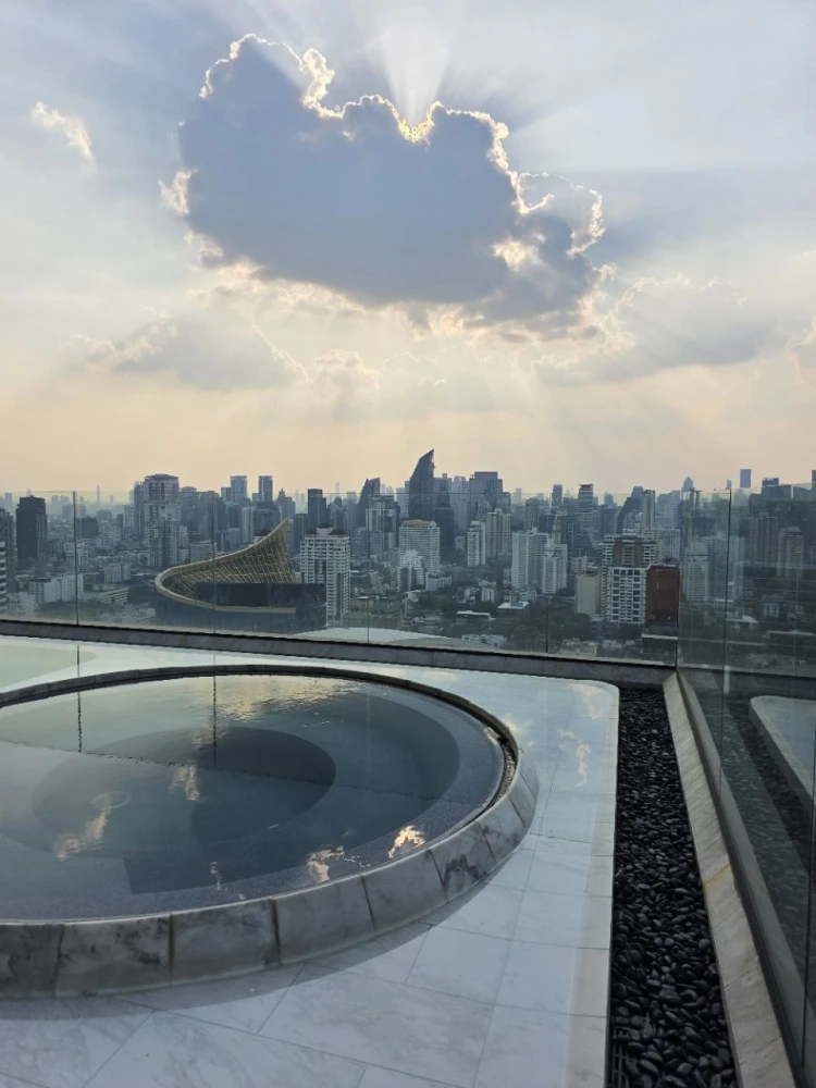 ให้เช่า คอนโด พาร์ค ออริจิ้น ทองหล่อ ทำเลดี เดินทางง่าย จองเลย!!