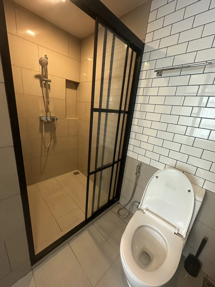 ให้เช่า คอนโด มาเอสโตร รัชดา 19 ห้องพร้อมอยู่ เฟอร์นิเจอร์ครบ เดินทางสะดวก รีบจองเลย!!