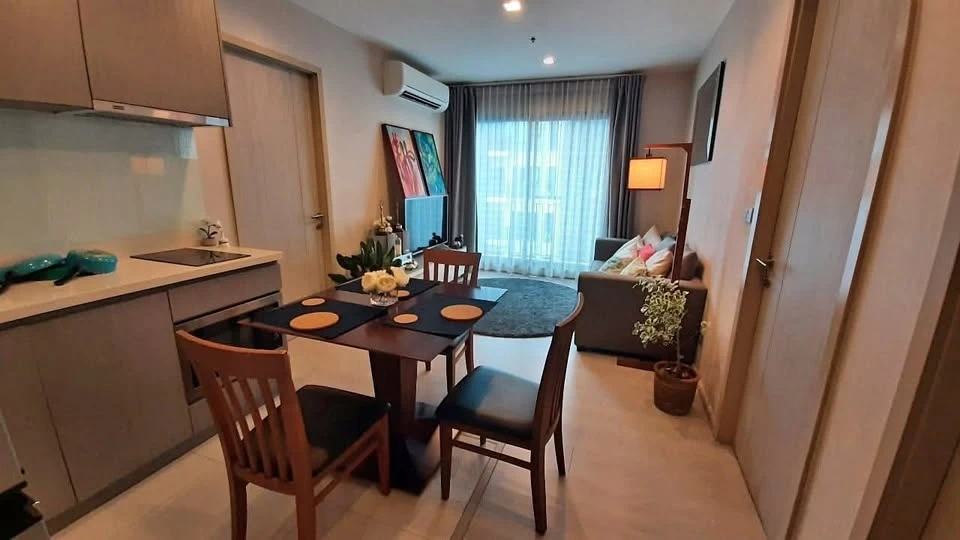 ขาย ให้เช่า!! คอนโด ริทึ่ม สุขุมวิท 36-38 ชั้น 20 ห้องมุม เฟอร์นิเจอร์ครบครัน หิ้วกระเป๋าเข้าอยู่ได้ทันที จองเลย!!