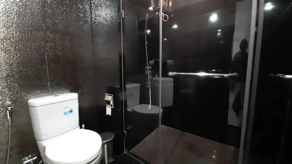 ขาย ให้เช่า!! คอนโด ริทึ่ม สุขุมวิท 36-38 ชั้น 20 ห้องมุม เฟอร์นิเจอร์ครบครัน หิ้วกระเป๋าเข้าอยู่ได้ทันที จองเลย!!