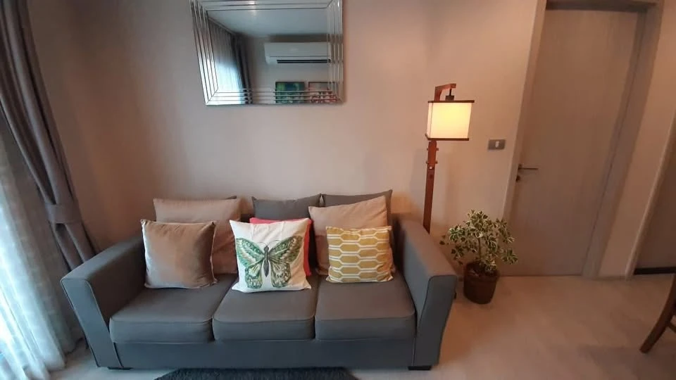 ขาย ให้เช่า!! คอนโด ริทึ่ม สุขุมวิท 36-38 ชั้น 20 ห้องมุม เฟอร์นิเจอร์ครบครัน หิ้วกระเป๋าเข้าอยู่ได้ทันที จองเลย!!