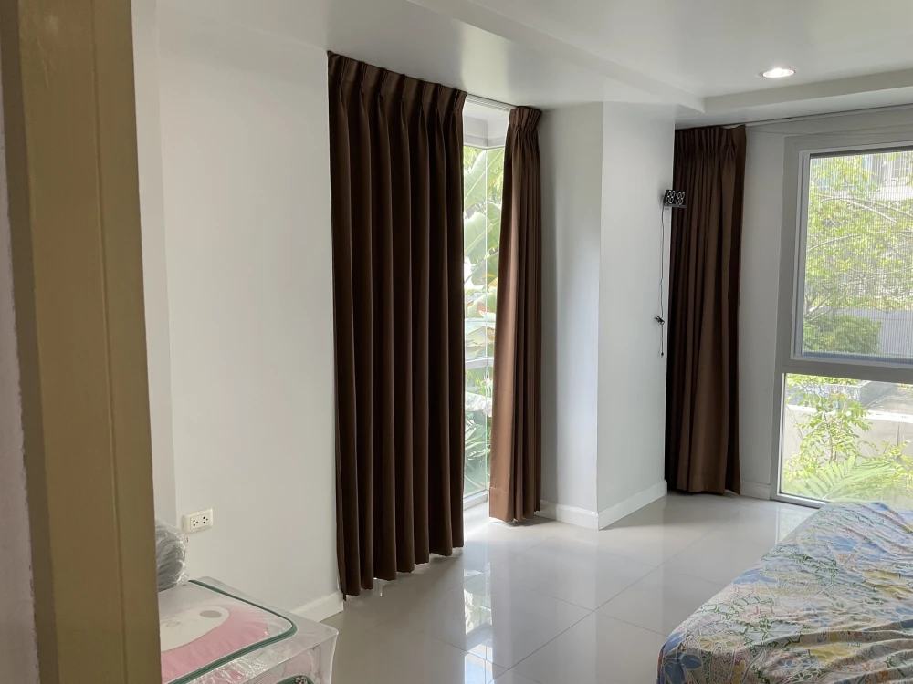 ให้เช่า!! คอนโด รีสอร์ทต้า เย็นอากาศ ชั้น 3 ตึก B ห้องมุม ฝั่งสวนนิติ ห้องสวย เดินทางสะดวก ห้ามพลาด!!