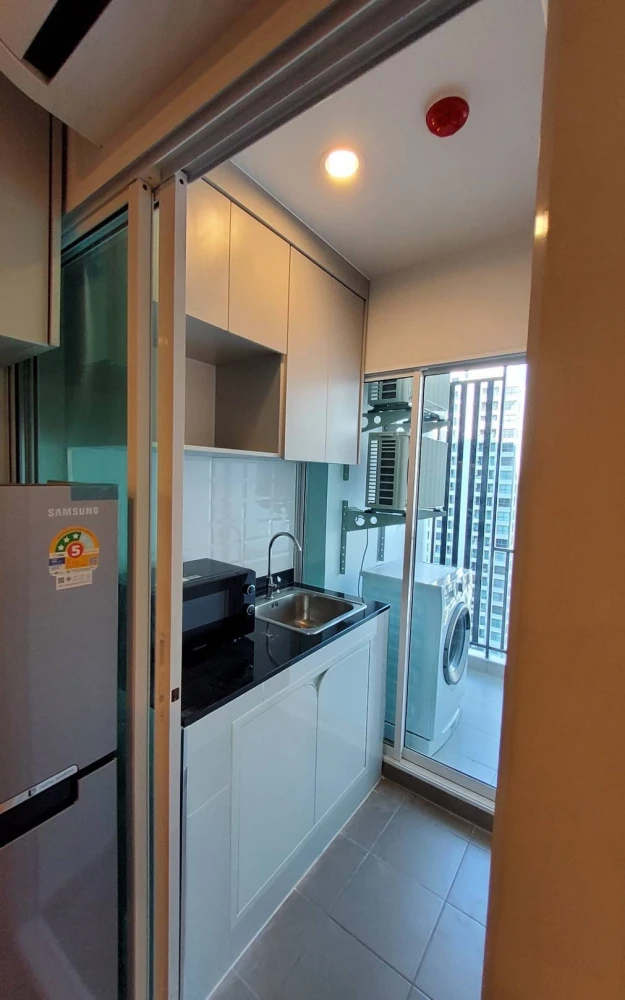 ให้เช่า คอนโด รีเจ้นท์ โฮม บางนา ห้องน่าอยู่ ชั้น 24 ได้วิวสูง มาพร้อมราคาจับต้องได้ รีบมาจองได้แล้ววันนี้