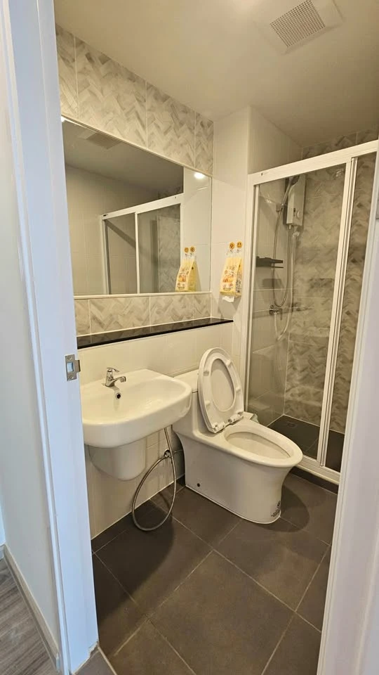 ให้เช่า  คอนโด รีเจ้นท์ โฮม บางนา ห้องพร้อมอยู่ สิ่งอำนวยความสะดวกครบ ราคาจับต้องได้ มาจองได้แล้ว