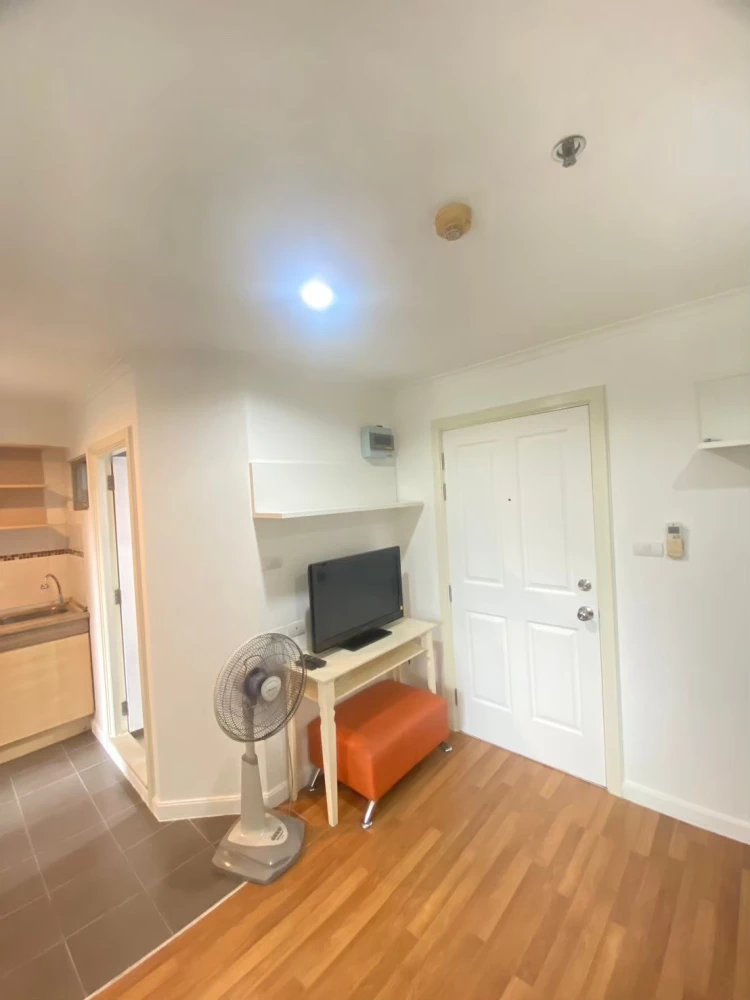 ให้เช่า คอนโด ลุมพินี เพลส รัชโยธิน เฟอร์นิเจอร์ & เครื่องใช้ไฟฟ้า ครบครัน หิ้วกระเป๋าใบเดียวเข้าอยู่ได้เลยจ้า