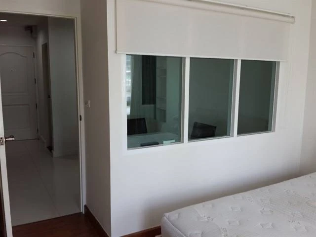 ให้เช่า คอนโด สุรวงศ์ ซิตี้ รีสอร์ท เฟอร์ครบ สะอาด กว้าง