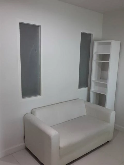 ให้เช่า คอนโด สุรวงศ์ ซิตี้ รีสอร์ท เฟอร์ครบ สะอาด กว้าง