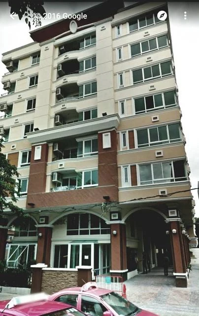 ให้เช่า คอนโด สุรวงศ์ ซิตี้ รีสอร์ท เฟอร์ครบ สะอาด กว้าง