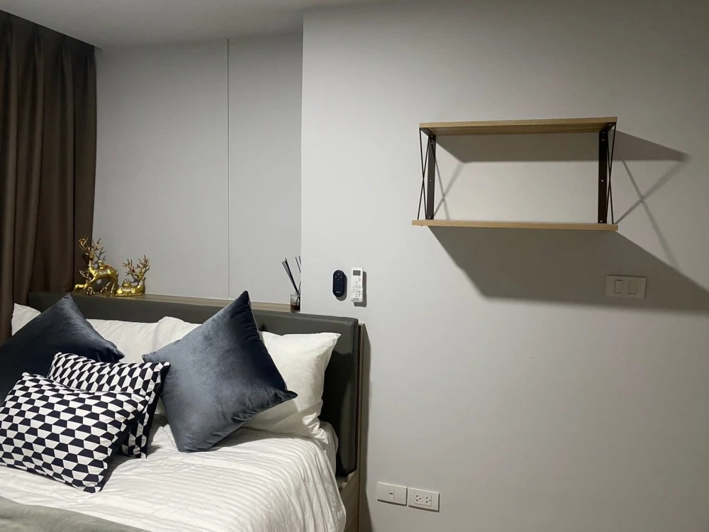 ให้เช่า คอนโด อัลติจูด ยูนิคอร์น สาทร - ท่าพระ  2 ชั้นแบบ Loft เพดานสูง ชั้นสูงสุด วิวสวยมาก เงียบสงบ เป็นส่วนตัว จองด่วน