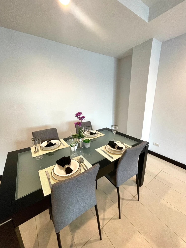 ให้เช่า คอนโด อเวนิว 61 ห้องใหญ่อยู่สบาย พื้นที่ใช้สอยจุใจ แถมราคาอย่างโดน รีบมาจองเลยจ้า