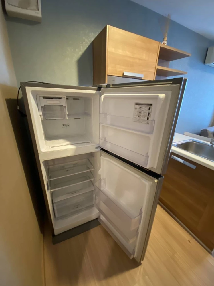 ให้เช่า คอนโด เดอะ พาร์ค แอท ประชาชื่น 1ห้องนอน 1ห้องน้ำ  ตกแต่งวอลเปเปอร์ มาแต่ตัวเข้าอยู่ได้เลยจ้า