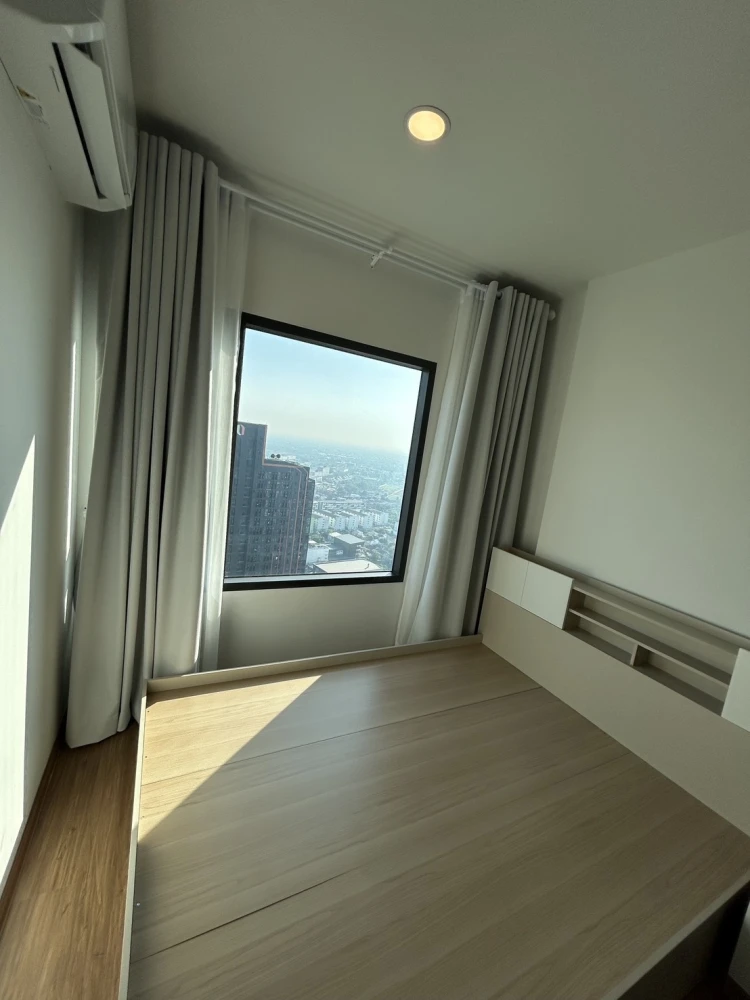 ให้เช่า คอนโด เดอะ ลิฟวิ่น รามคำแหง ทำเลดีราคาโดนใจ จองเลย!!