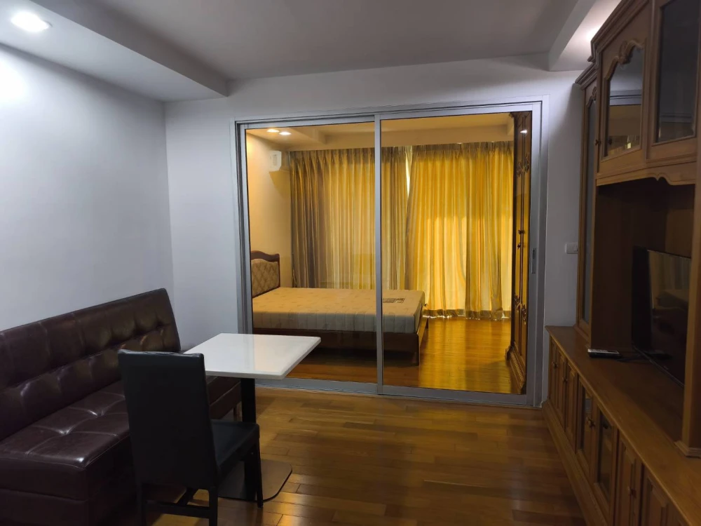 ให้เช่า คอนโด เดอะ ไลน์ พหลโยธิน พาร์ค ระเบียงกว้าง วิวสวย ห้องไม่เยอะ มีความเป็นส่วนตัว