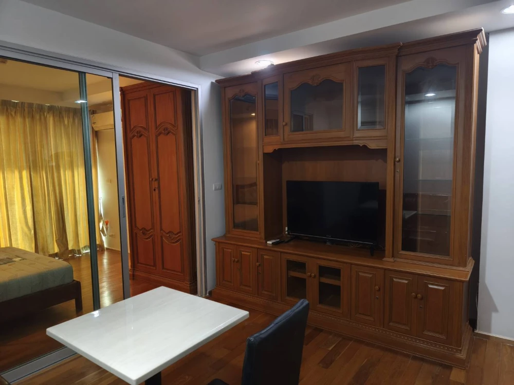 ให้เช่า คอนโด เดอะ ไลน์ พหลโยธิน พาร์ค ระเบียงกว้าง วิวสวย ห้องไม่เยอะ มีความเป็นส่วนตัว