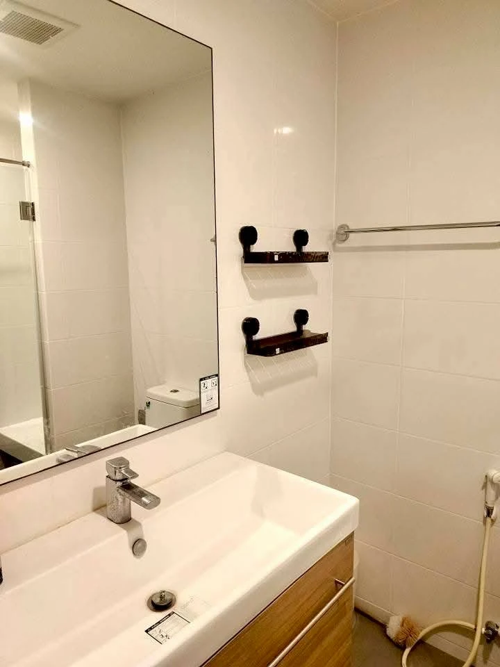 ให้เช่า!! คอนโด เมโทร ลักซ์ ริเวอร์ฟรอนท์ รัตนาธิเบศร์ ชั้น 1 เฟอร์นิเจอร์ครบ รีบจองเลย!!