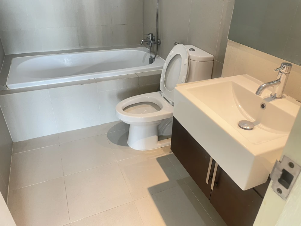 ให้เช่า!! คอนโด โนเบิล รีมิกซ์ สุขุมวิท 36 ชั้น 18 เฟอร์นิเจอร์ครบ พร้อมเข้าอยู่ ห้ามพลาด!!