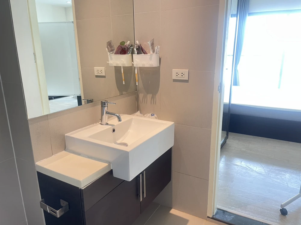 ให้เช่า!! คอนโด โนเบิล รีมิกซ์ สุขุมวิท 36 ชั้น 18 เฟอร์นิเจอร์ครบ พร้อมเข้าอยู่ ห้ามพลาด!!